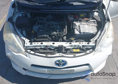 2013 Toyota Prius C Two z USA, uszkodzony, nr VIN JTDKDTB35D1040628